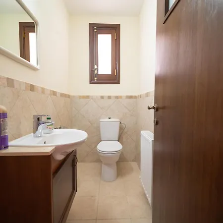 Casa Harmonia Traditional Stone House, Escape To Silence Soul And Serenity In Nature With 2 Bedrooms, Fireplace And Mountain Breeze Feriehus Mandria (Limassol)