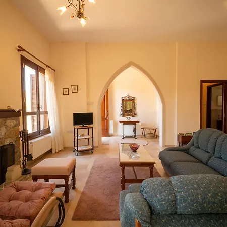 Casa Harmonia Traditional Stone House, Escape To Silence Soul And Serenity In Nature With 2 Bedrooms, Fireplace And Mountain Breeze