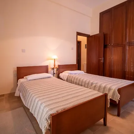 Casa Harmonia Traditional Stone House, Escape To Silence Soul And Serenity In Nature With 2 Bedrooms, Fireplace And Mountain Breeze 펜션 Mandria (Limassol)