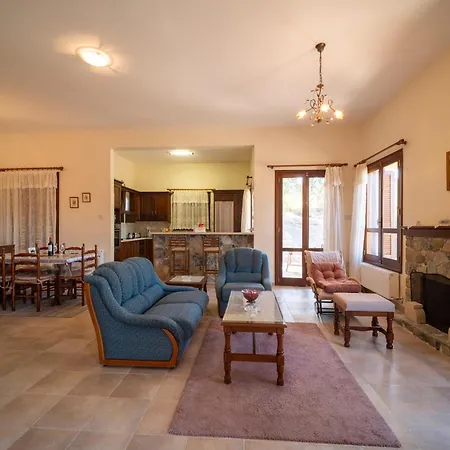 Casa Harmonia Traditional Stone House, Escape To Silence Soul And Serenity In Nature With 2 Bedrooms, Fireplace And Mountain Breeze