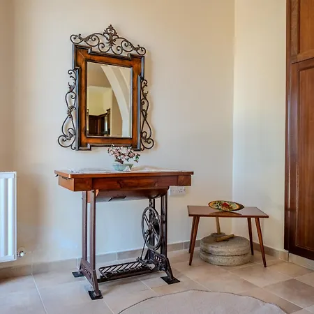Feriehus Casa Harmonia Traditional Stone House, Escape To Silence Soul And Serenity In Nature With 2 Bedrooms, Fireplace And Mountain Breeze Mandria (Limassol)