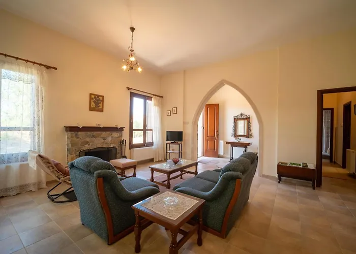 Casa Harmonia Traditional Stone House, Escape To Silence Soul And Serenity In Nature With 2 Bedrooms, Fireplace And Mountain Breeze Prázdninový dům *