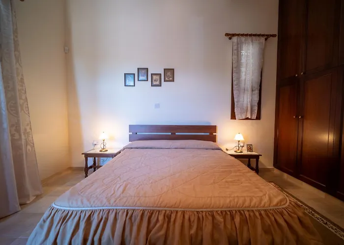 Casa Harmonia Traditional Stone House, Escape To Silence Soul And Serenity In Nature With 2 Bedrooms, Fireplace And Mountain Breeze 別荘 Mandria (Limassol)