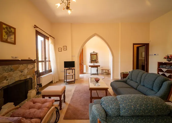 Casa Harmonia Traditional Stone House, Escape To Silence Soul And Serenity In Nature With 2 Bedrooms, Fireplace And Mountain Breeze