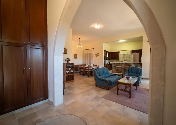 Casa Harmonia Traditional Stone House, Escape To Silence Soul And Serenity In Nature With 2 Bedrooms, Fireplace And Mountain Breeze *