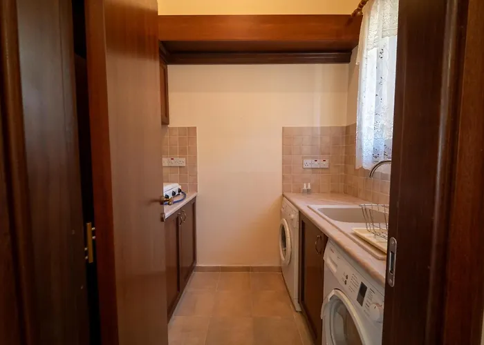 Casa Harmonia Traditional Stone House, Escape To Silence Soul And Serenity In Nature With 2 Bedrooms, Fireplace And Mountain Breeze *