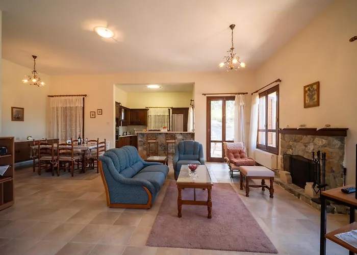 Casa Harmonia Traditional Stone House, Escape To Silence Soul And Serenity In Nature With 2 Bedrooms, Fireplace And Mountain Breeze