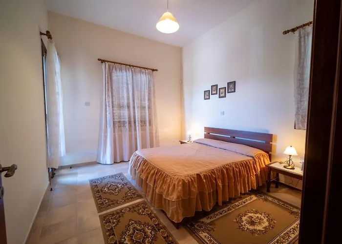 Prázdninový dům Casa Harmonia Traditional Stone House, Escape To Silence Soul And Serenity In Nature With 2 Bedrooms, Fireplace And Mountain Breeze