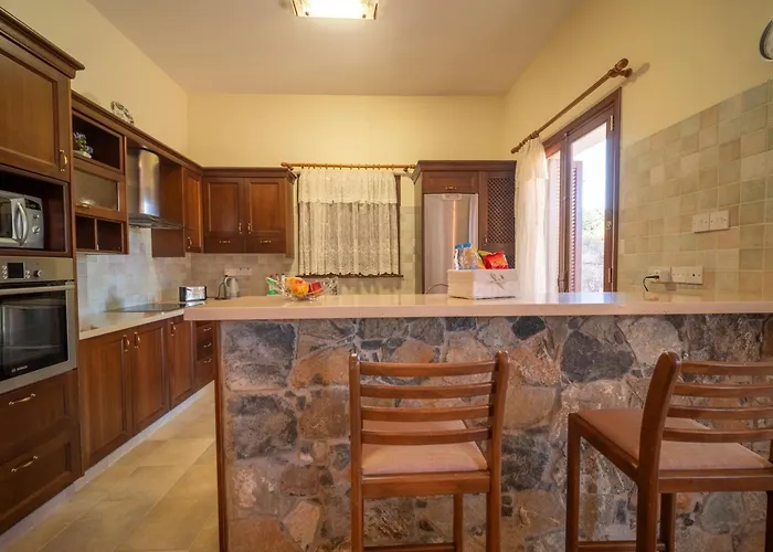 Casa Harmonia Traditional Stone House, Escape To Silence Soul And Serenity In Nature With 2 Bedrooms, Fireplace And Mountain Breeze Prázdninový dům *