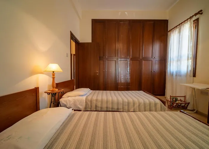 Casa Harmonia Traditional Stone House, Escape To Silence Soul And Serenity In Nature With 2 Bedrooms, Fireplace And Mountain Breeze Mandria (Limassol)